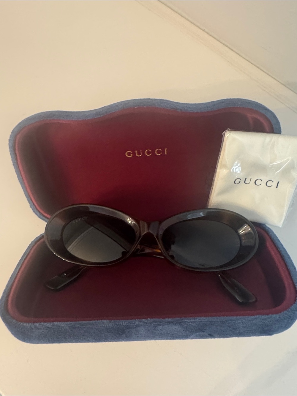 New Gucci Black Oval Sunglasses with Case